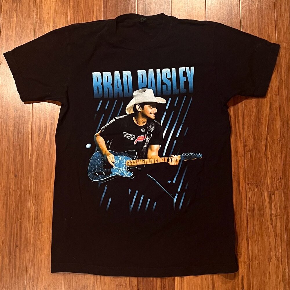 Brad Paisley 2014 “Beat This Summer” Winter Tour Graphic T-Shirt Black